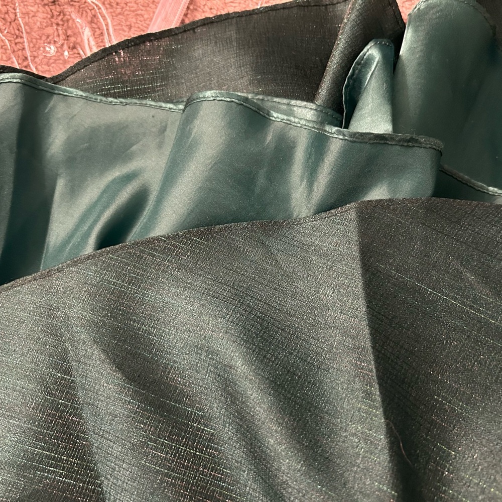 Elegant Emerald Green Prom Dress - Picture 7 of 12